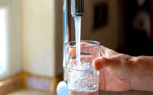 کیفیت آب شرب: چرا اهمیت دارد و چگونه آن را تضمین کنیم؟